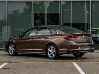 2019 Hyundai Sonata VII (LF) Рестайлинг, коричневый, 1475000 рублей, вид 4