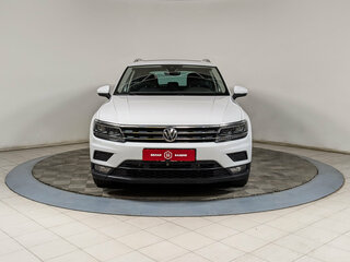 2020 Volkswagen Tiguan II, белый, 2549500 рублей, вид 3