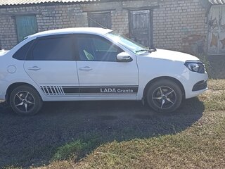 2023 Lada (ВАЗ) Granta I Рестайлинг, белый, 700000 рублей, вид 2