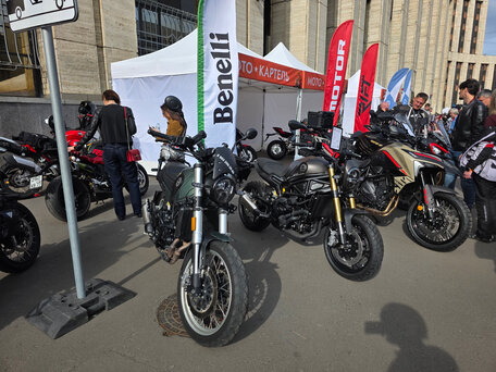 2024 Benelli Leoncino 500 Trail, зелёный, 400000 рублей, вид 1