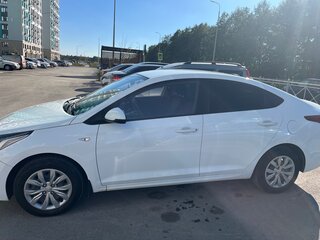 2019 Hyundai Solaris II, белый, 1220000 рублей, вид 5