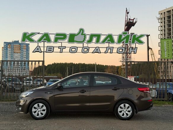 2016 Kia Rio III Рестайлинг, коричневый, 1089000 рублей - вид 4