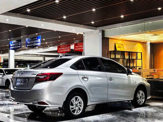 2022 Toyota Vios III Рестайлинг, серебристый, 1150000 рублей, вид 4