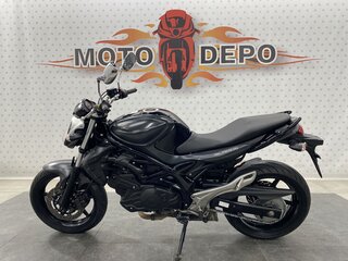 2015 Suzuki SFV 400 Gladius, чёрный, 339000 рублей, вид 2