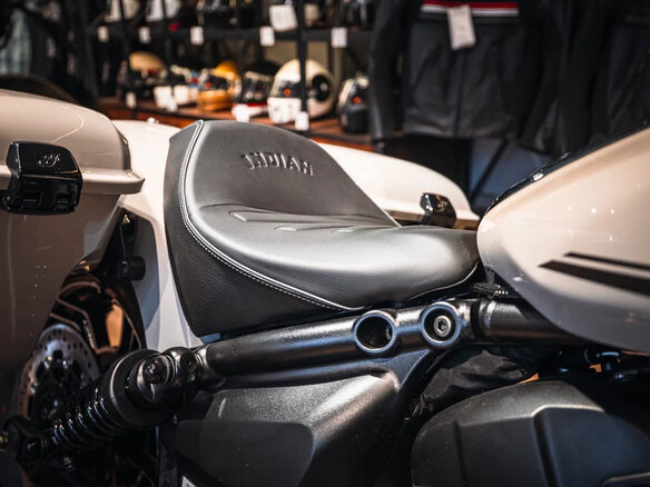 2026 Indian Scout, серый, 2440000 рублей - вид 15