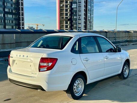 2026 Lada (ВАЗ) Granta CNG I Рестайлинг, белый, 1196000 рублей, вид 5