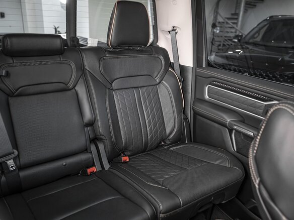 2026 Ram 1500 Crew Cab V Рестайлинг, серый, 11469084 рублей - вид 28