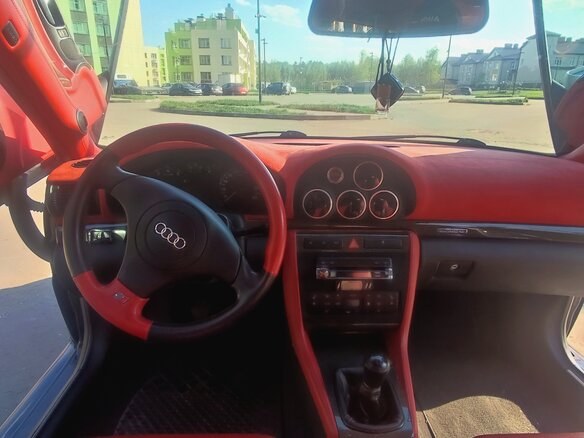 2001 Audi RS 4 I (B5), чёрный, 4400000 рублей - вид 5