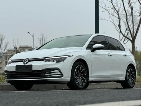 Volkswagen Golf VIII