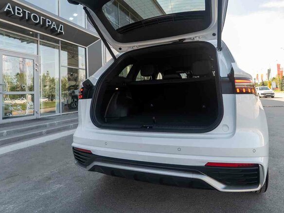 2026 Geely Monjaro I Рестайлинг, белый - вид 19
