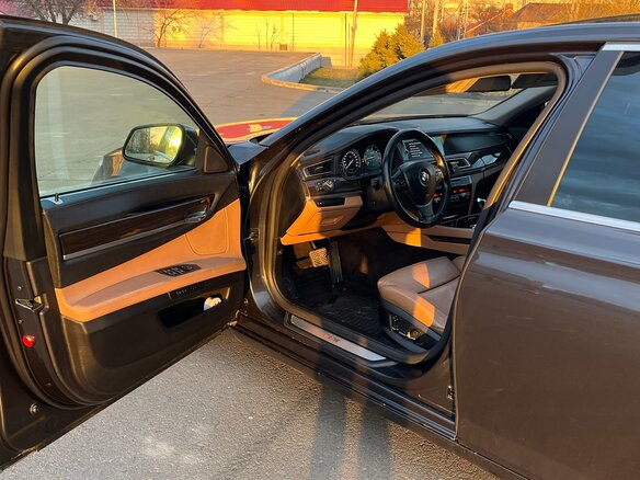 2008 BMW 7 серии 730d V (F01/F02/F04), серый, 1450000 рублей - вид 8