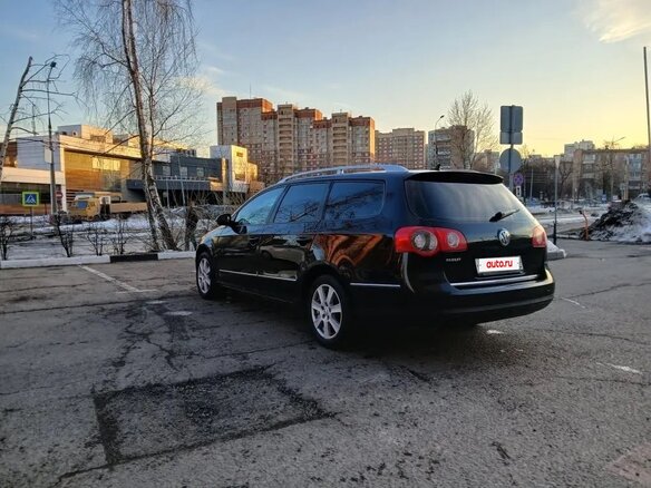 2007 Volkswagen Passat BlueMotion B6, чёрный, 700000 рублей - вид 3