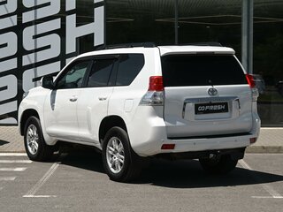 2012 Toyota Land Cruiser Prado 150 Series, белый, 2840000 рублей, вид 2