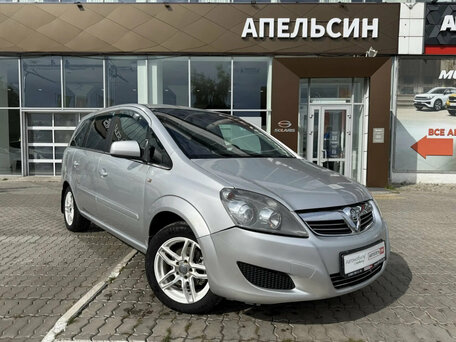 Opel Zafira B Рестайлинг