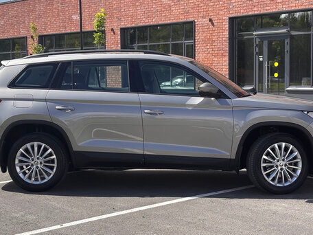 2018 Skoda Kodiaq I, бежевый, 2590000 рублей, вид 3