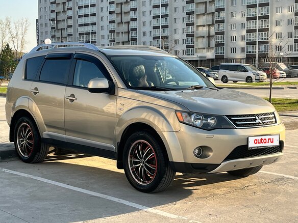 2008 Mitsubishi Outlander II, бежевый, 1200000 рублей - вид 2