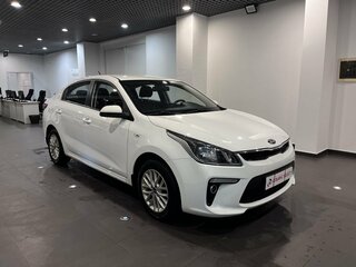 2018 Kia Rio IV, белый, 1380000 рублей, вид 1