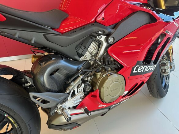 2023 Ducati Panigale V4, красный, 6900000 рублей - вид 5