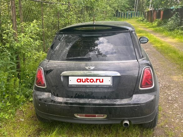 2011 Mini Hatch One II (R56) Рестайлинг, чёрный - вид 2