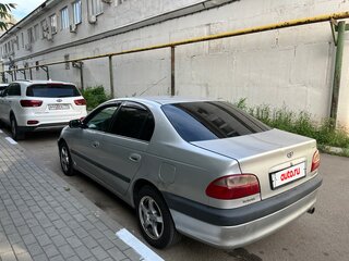2001 Toyota Avensis I Рестайлинг, серебристый, 450000 рублей, вид 2
