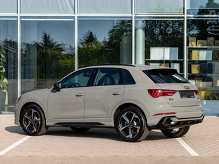 2026 Audi Q3 35 TFSI II (F3), серый, 3455000 рублей, вид 4