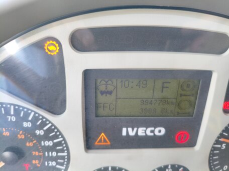 2005 Iveco Trakker, красный, 3200000 рублей, вид 3
