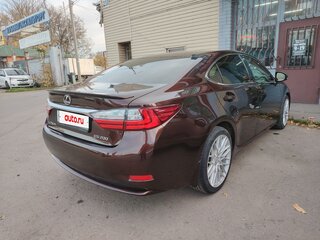 2016 Lexus ES 200 VI Рестайлинг, коричневый, 2800000 рублей, вид 4