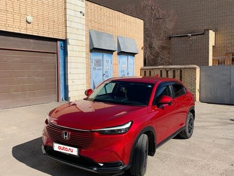 2021 Honda Vezel II, красный, 2699000 рублей, вид 1