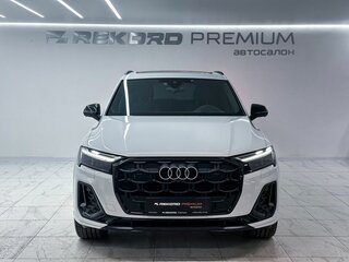 2024 Audi Q7 45 TFSI II (4M) Рестайлинг 2, белый, 7999000 рублей, вид 4