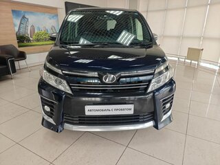 2015 Toyota Voxy III (R80), синий, 1750000 рублей, вид 2