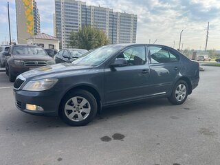 2011 Skoda Octavia II (A5) Рестайлинг, серый, 595000 рублей, вид 1