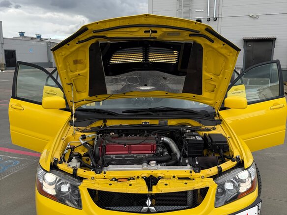 2006 Mitsubishi Lancer Evolution IX, жёлтый - вид 1