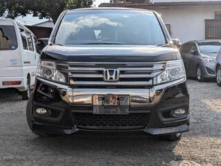 2013 Honda Stepwgn Spada IV Рестайлинг, чёрный, 1350000 рублей, вид 2