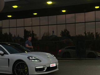 2018 Porsche Panamera 4S E-Hybrid Sport Turismo II, белый, 9000000 рублей, вид 4