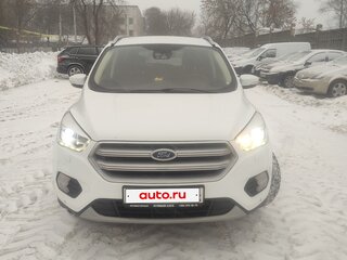 2017 Ford Kuga II Рестайлинг, белый, 1450000 рублей, вид 3