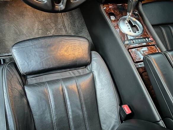 2011 Bentley Continental Flying Spur, чёрный, 3000000 рублей - вид 17
