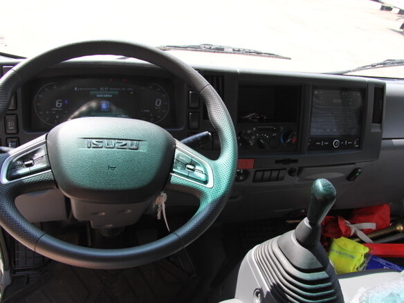 2026 Isuzu Elf (N-series), белый, 7190000 рублей - вид 9