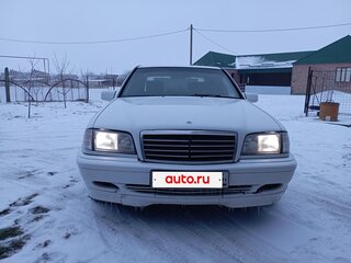 1998 Mercedes-Benz C-Класс 220 I (W202) Рестайлинг, белый, 350000 рублей, вид 1