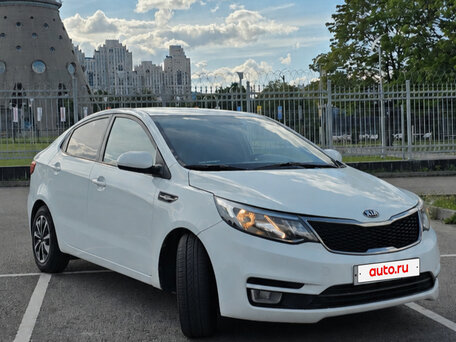 2017 Kia Rio III Рестайлинг, белый, 765000 рублей, вид 1