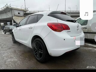 2010 Opel Astra J, белый, 620000 рублей, вид 3