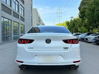 2023 Mazda 3 Axela IV (BP), белый, 1520000 рублей, вид 5
