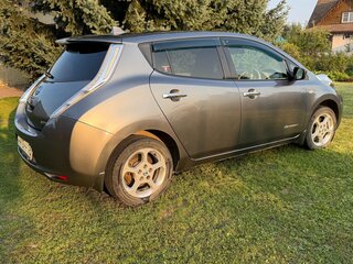 2016 Nissan Leaf 30kWh I (ZE0/AZE0), серый, 990000 рублей, вид 2