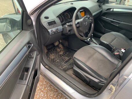 2009 Opel Astra H Рестайлинг, серый, 273000 рублей, вид 5