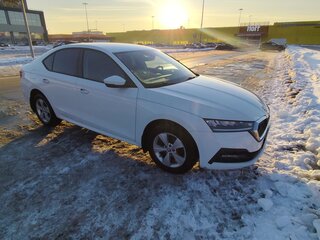 2021 Skoda Octavia IV (A8), белый, 2150000 рублей, вид 5