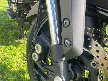 2016 Yamaha MT-09 Tracer (FJ-09), красный, 790000 рублей, вид 5