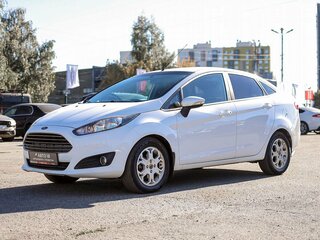 2015 Ford Fiesta Mk6 Рестайлинг, белый, 799000 рублей, вид 2