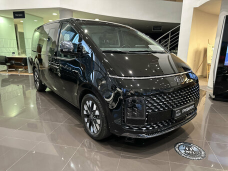 2023 Hyundai Staria I, чёрный, 5299000 рублей, вид 3