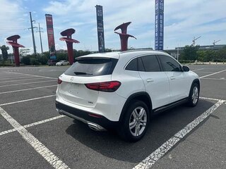2022 Mercedes-Benz GLA 180 II (H247), белый, 1900444 рублей, вид 4