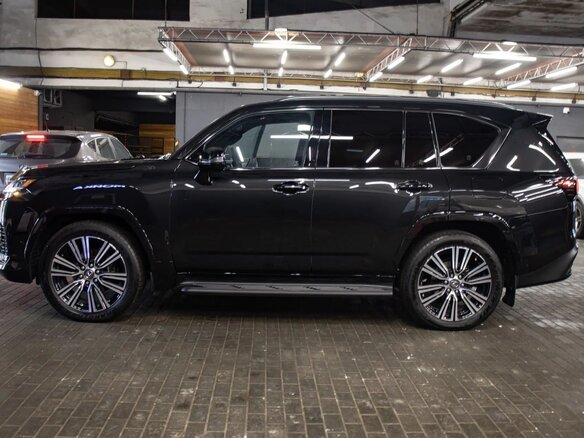 2025 Lexus LX 700h IV, чёрный, 22000000 рублей - вид 3