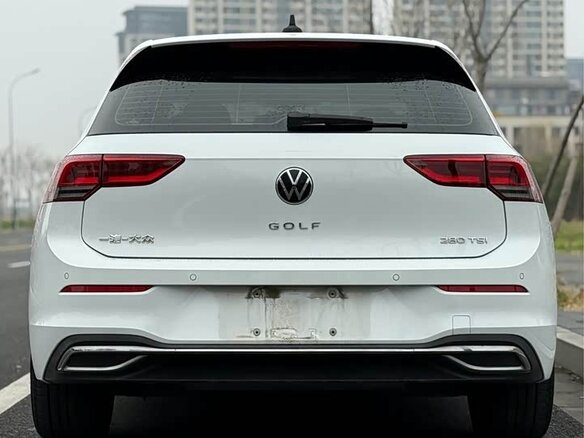 2022 Volkswagen Golf VIII, белый - вид 6